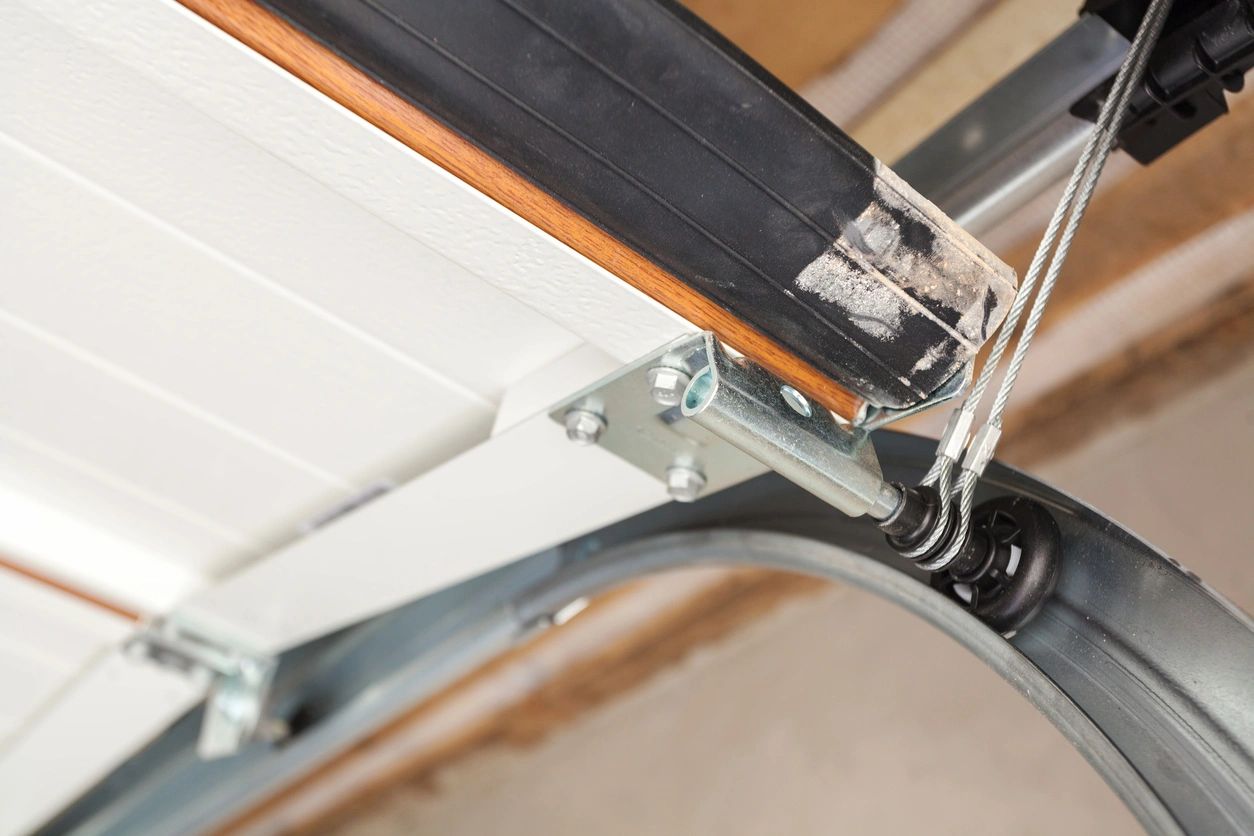 how to troubleshoot garage door issues in San Antonio and Helotes